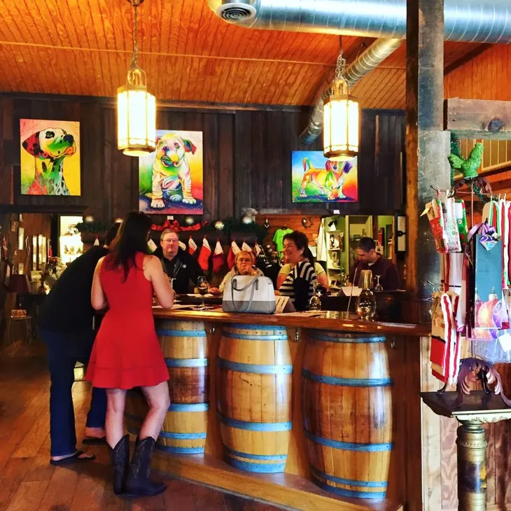 Silver Coast Winery Logo