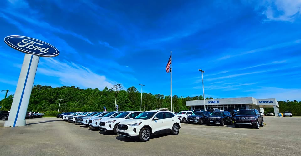 Jones Ford Logo