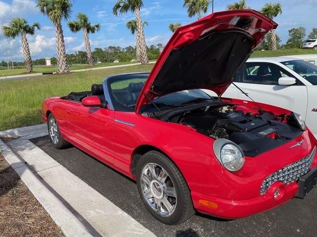2005 Ford Thunderbird